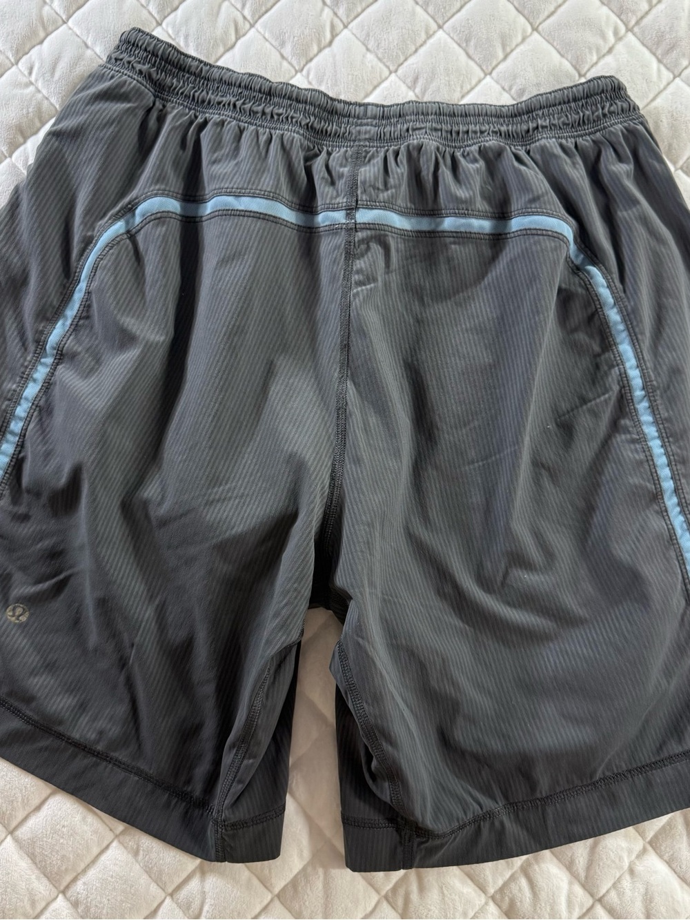 Lululemon Run Response 9" Athletic Shorts Lined Gray Blue Stripe Men’s